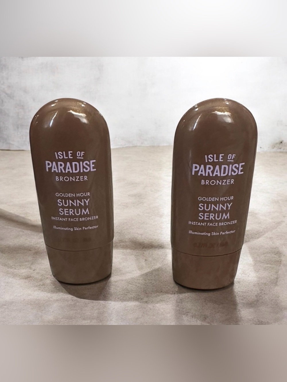Isle of Paradise Sunny Serum Bronzer - you get two 🥳 keep that summer glow 30 ml
